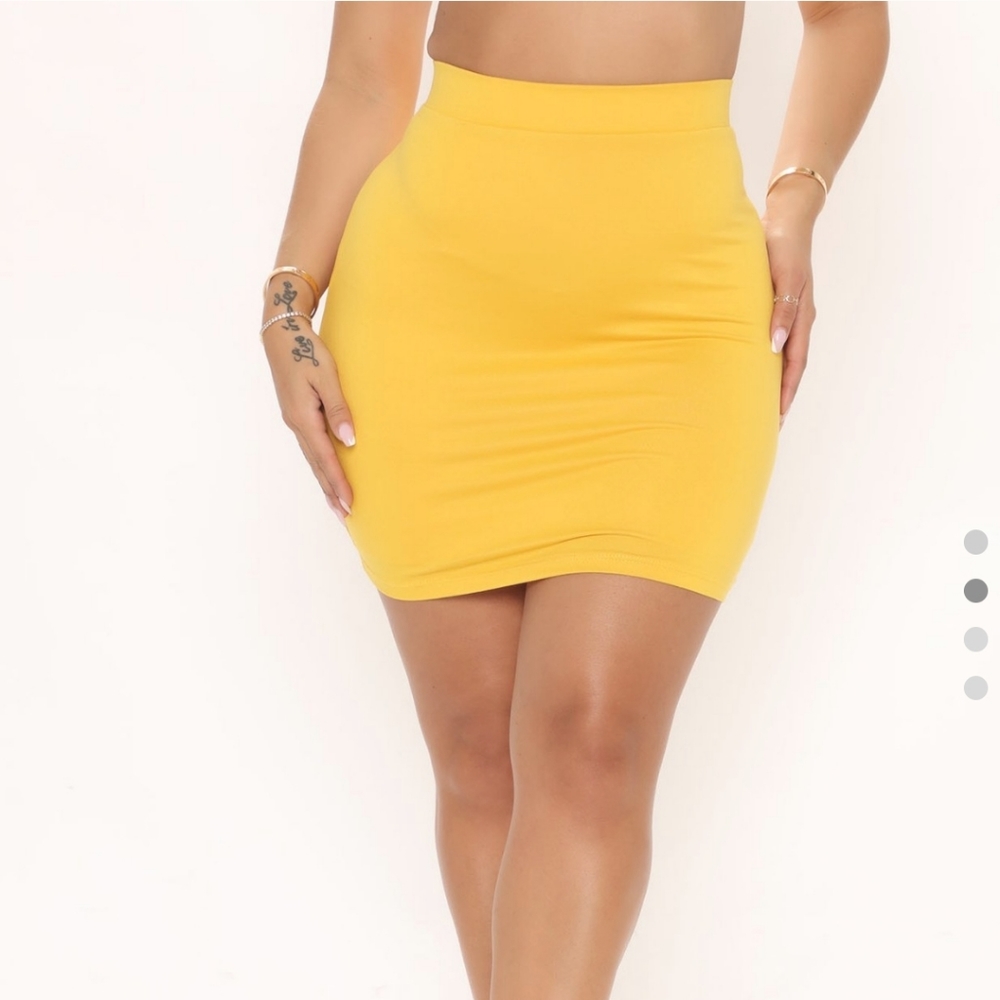 NWT Fashion Nova bodycon skirt